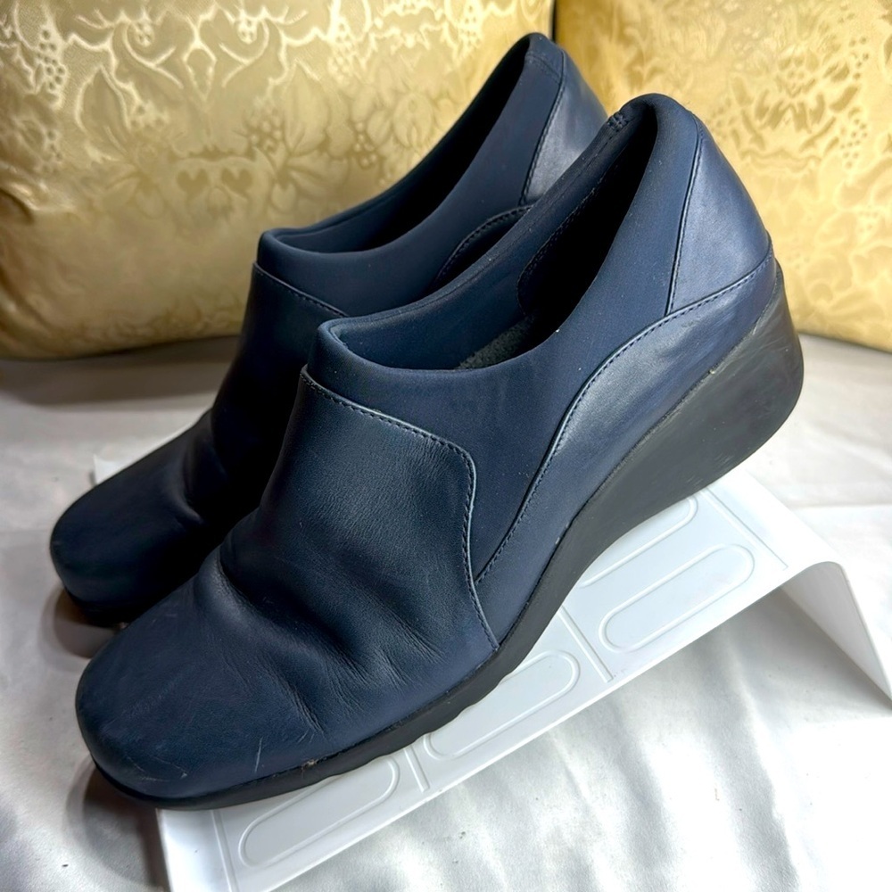 (A2) Easy‎ Spirit Kenways Comfort Padded Platform Slip-On Shoe, Blue, Size 8.5